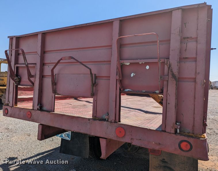 image for item MN9996 1973 GMC 6000  grain truck