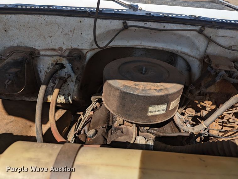 image for item MN9996 1973 GMC 6000  grain truck