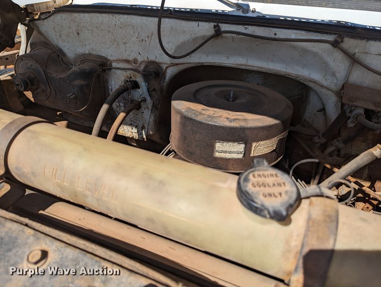 image for item MN9996 1973 GMC 6000  grain truck