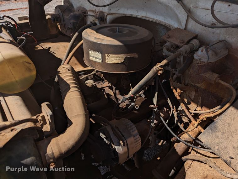 image for item MN9996 1973 GMC 6000  grain truck