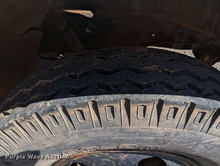 image for item MN9996 1973 GMC 6000  grain truck