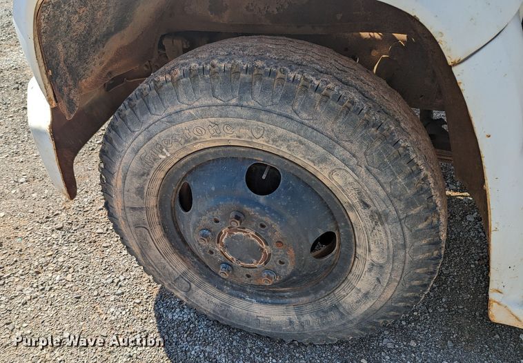 image for item MN9996 1973 GMC 6000  grain truck