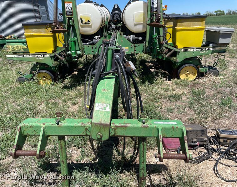 image for item MS9744 John Deere 7200 Max Emerge 2  planter