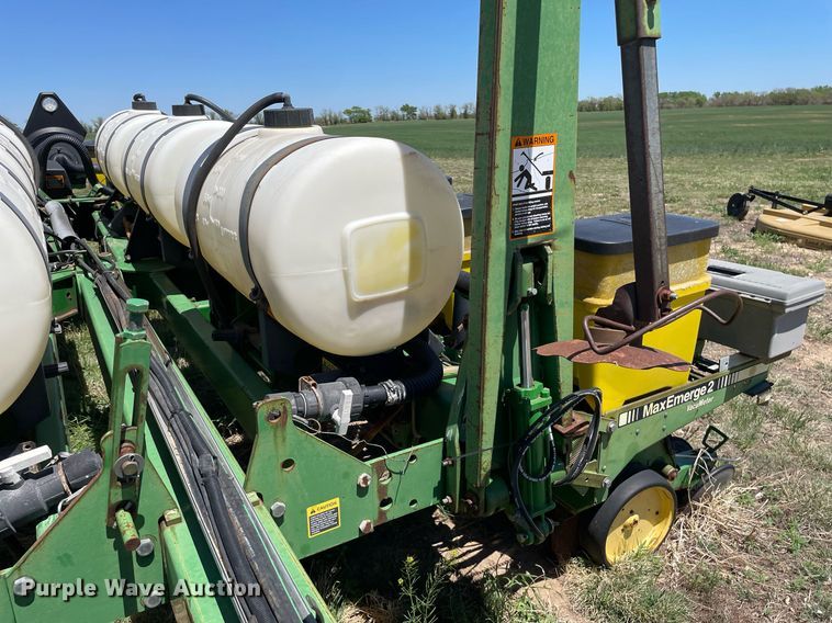 image for item MS9744 John Deere 7200 Max Emerge 2  planter