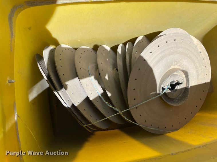 image for item MS9744 John Deere 7200 Max Emerge 2  planter