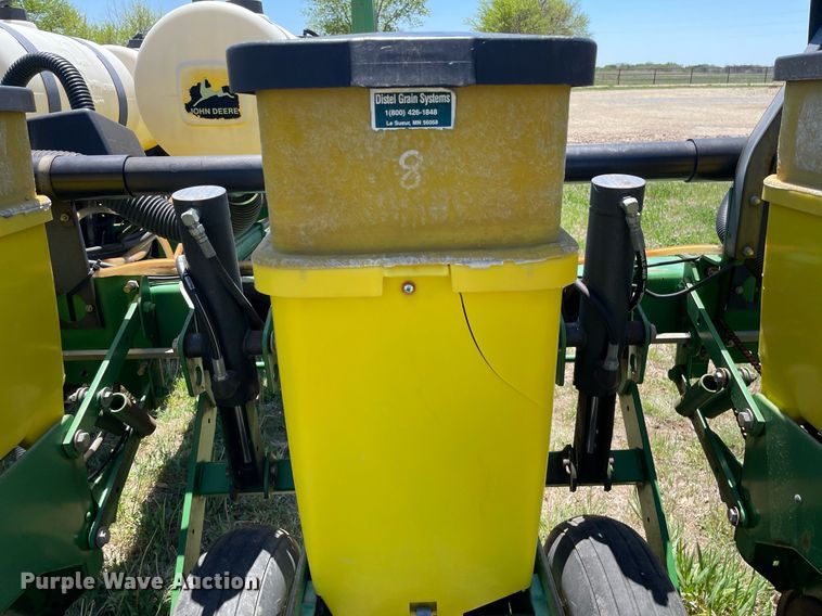 image for item MS9744 John Deere 7200 Max Emerge 2  planter