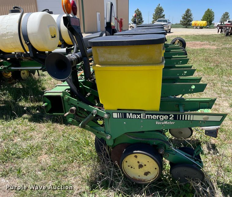 image for item MS9744 John Deere 7200 Max Emerge 2  planter