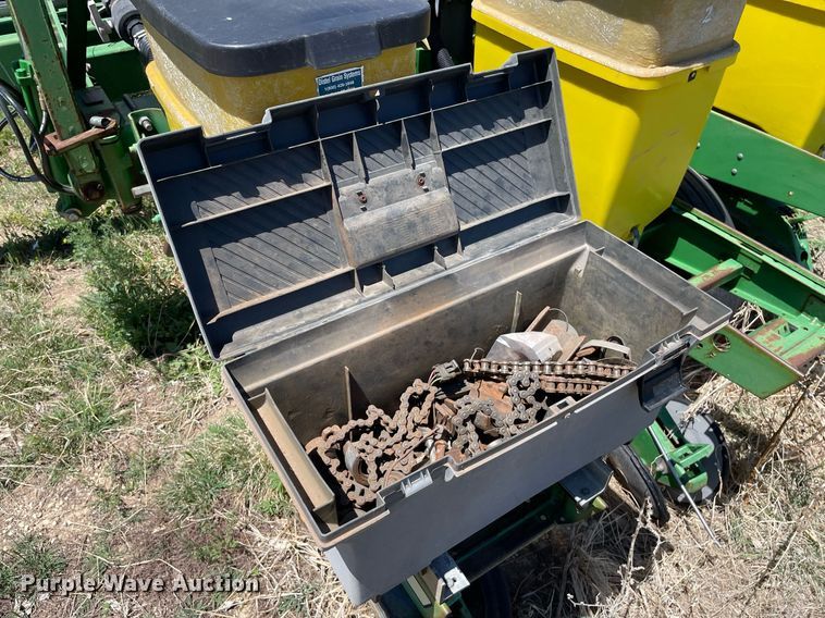 image for item MS9744 John Deere 7200 Max Emerge 2  planter