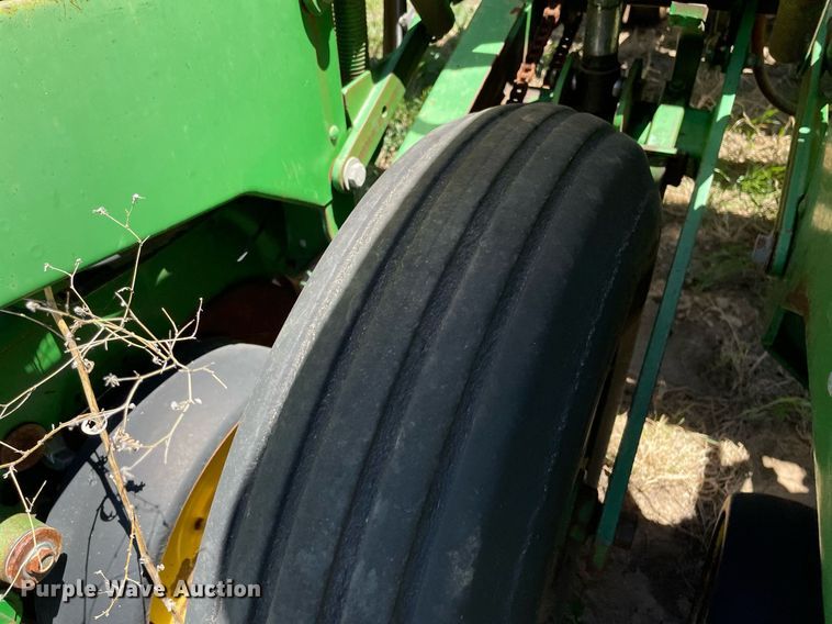 image for item MS9744 John Deere 7200 Max Emerge 2  planter