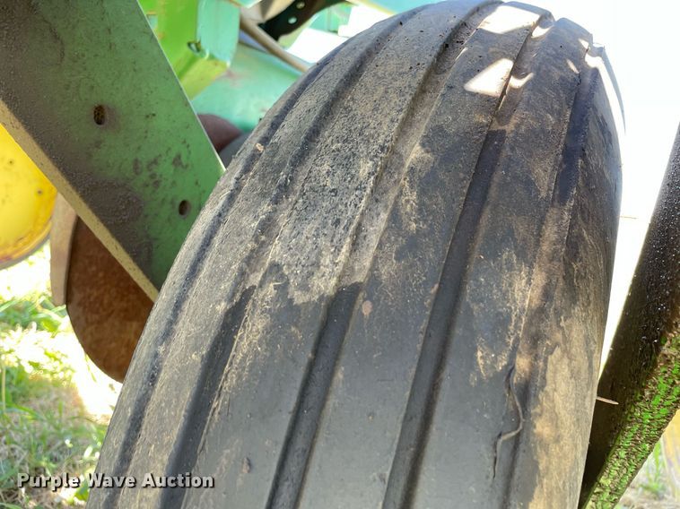 image for item MS9744 John Deere 7200 Max Emerge 2  planter