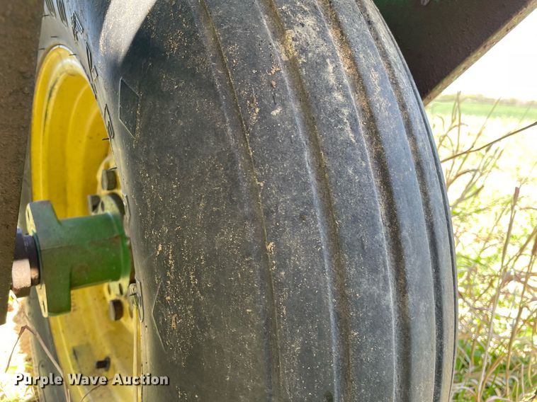 image for item MS9744 John Deere 7200 Max Emerge 2  planter