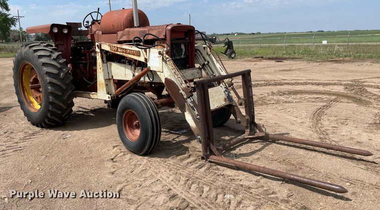 image for item MS9771 1966 International Farmall 706  tractor