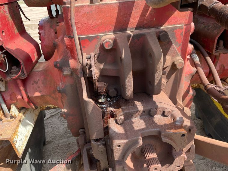 image for item MS9771 1966 International Farmall 706  tractor