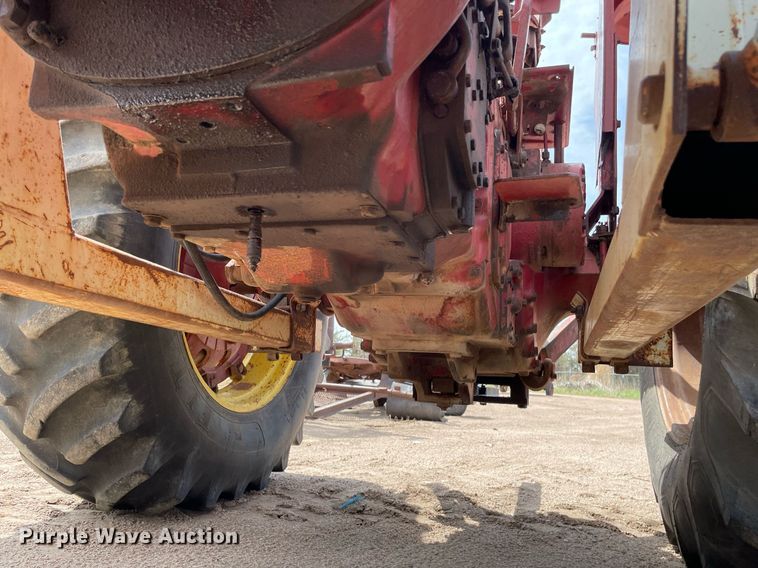 image for item MS9771 1966 International Farmall 706  tractor