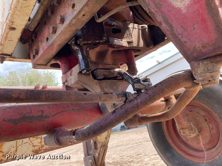 image for item MS9771 1966 International Farmall 706  tractor