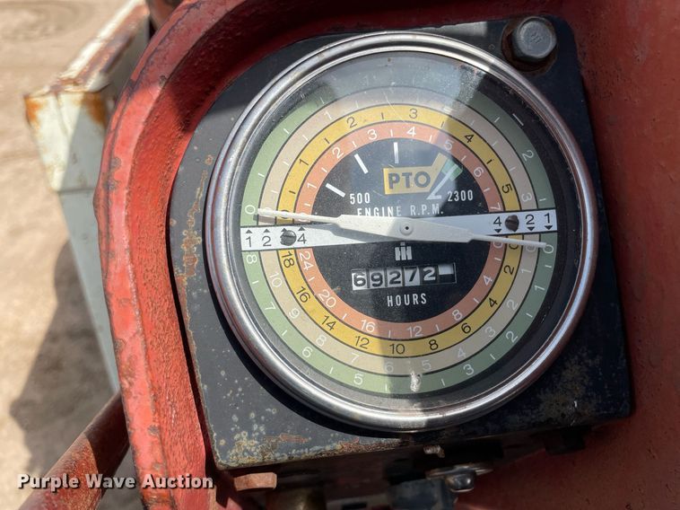 image for item MS9771 1966 International Farmall 706  tractor