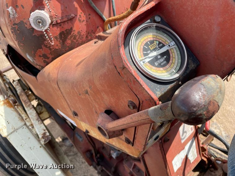 image for item MS9771 1966 International Farmall 706  tractor