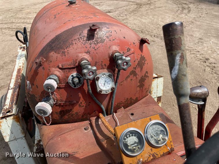 image for item MS9771 1966 International Farmall 706  tractor