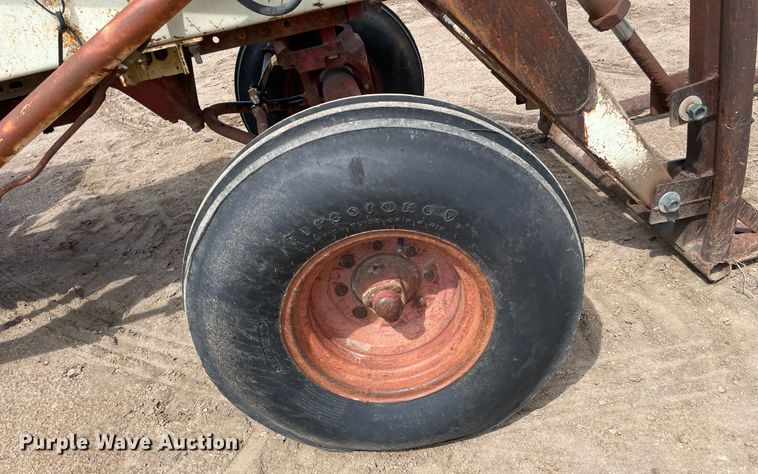 image for item MS9771 1966 International Farmall 706  tractor