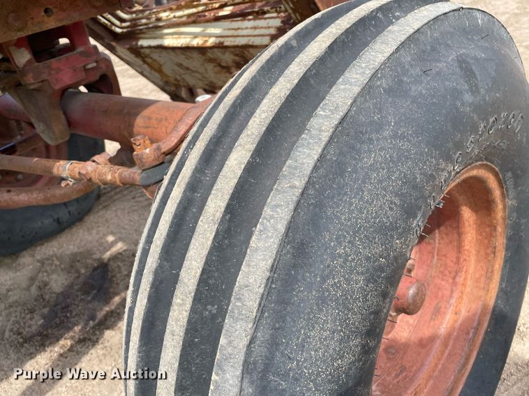 image for item MS9771 1966 International Farmall 706  tractor