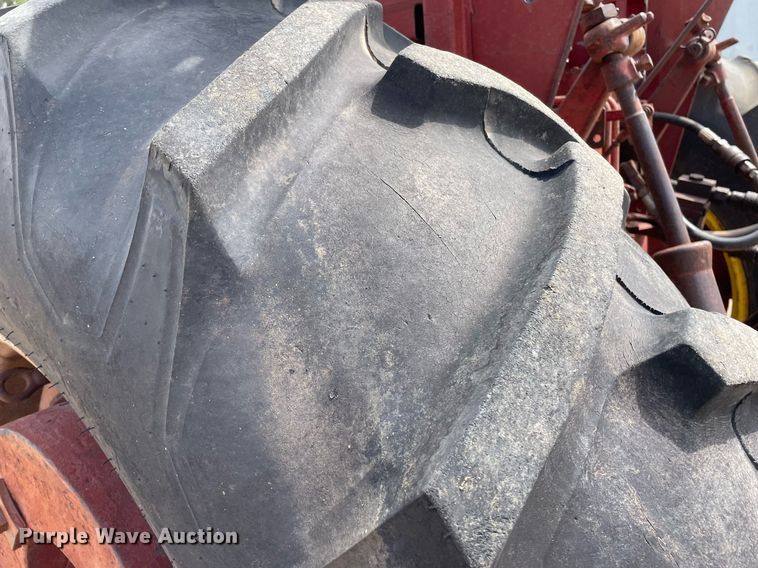 image for item MS9771 1966 International Farmall 706  tractor