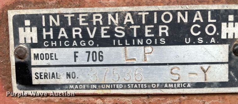 image for item MS9771 1966 International Farmall 706  tractor