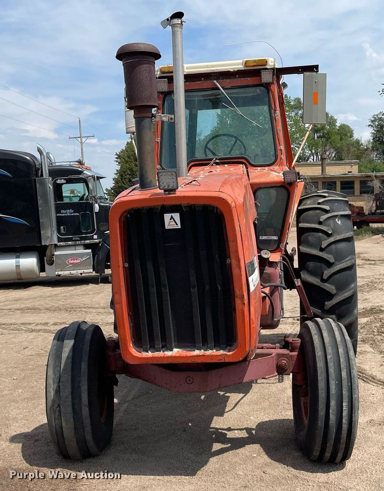 image for item MS9772 1974 Allis Chalmers 7030  tractor
