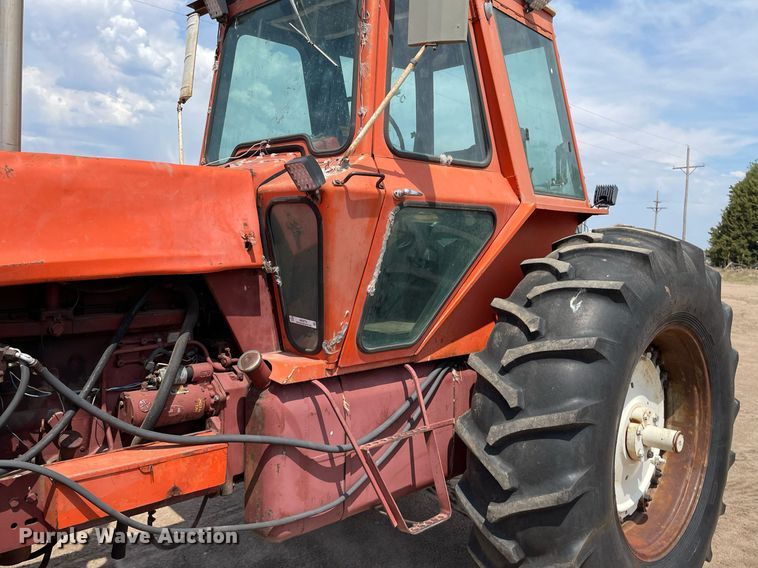 image for item MS9772 1974 Allis Chalmers 7030  tractor