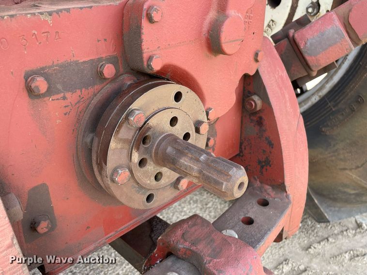 image for item MS9772 1974 Allis Chalmers 7030  tractor