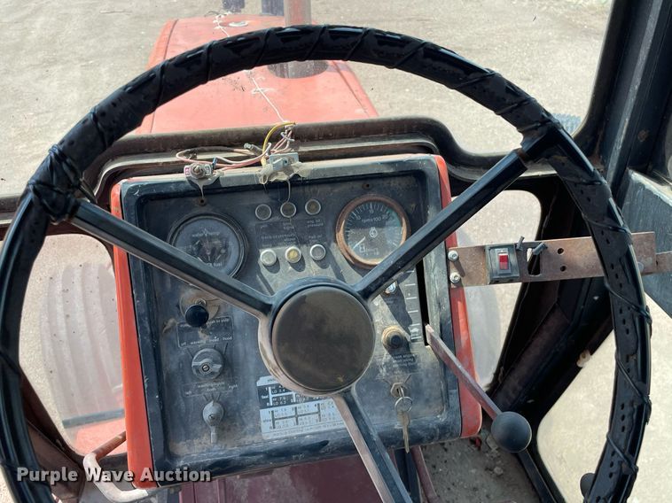 image for item MS9772 1974 Allis Chalmers 7030  tractor