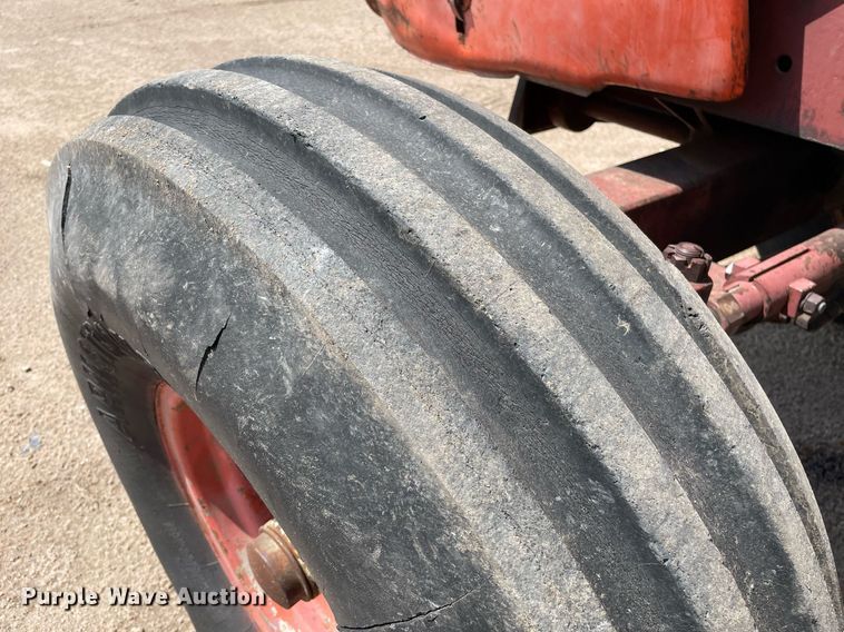 image for item MS9772 1974 Allis Chalmers 7030  tractor