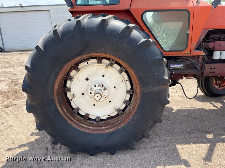 image for item MS9772 1974 Allis Chalmers 7030  tractor