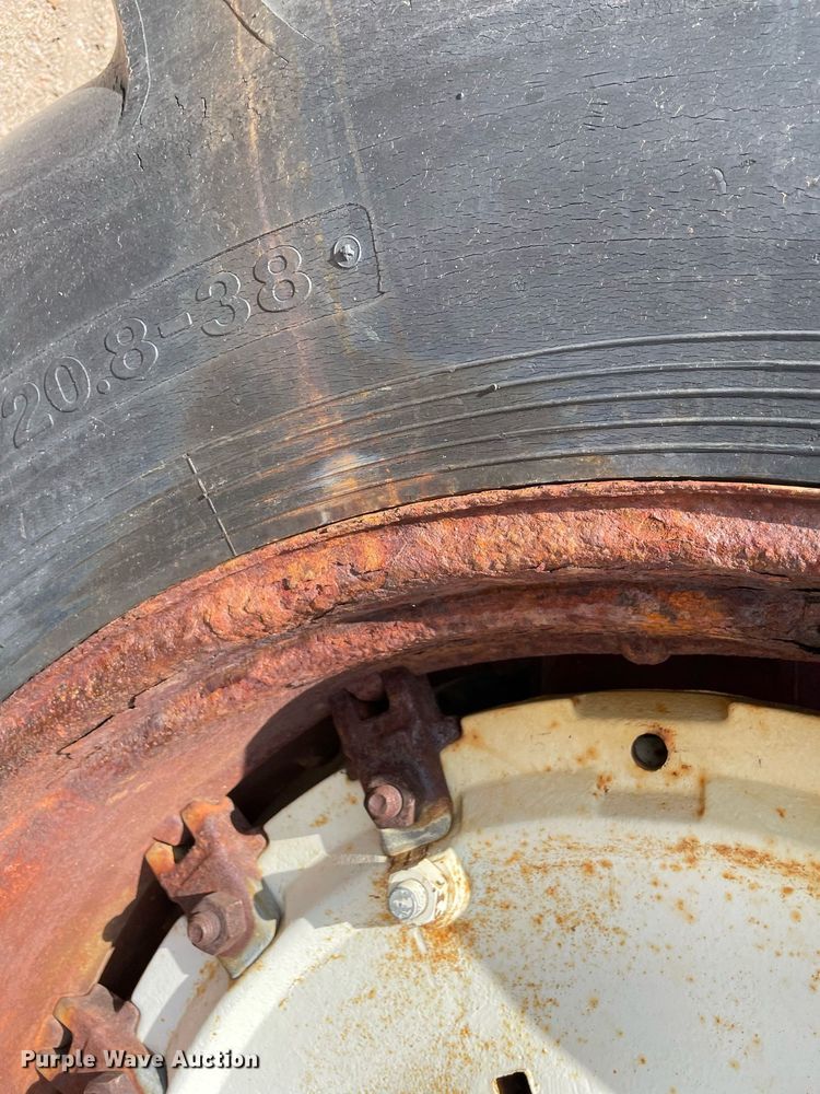 image for item MS9772 1974 Allis Chalmers 7030  tractor