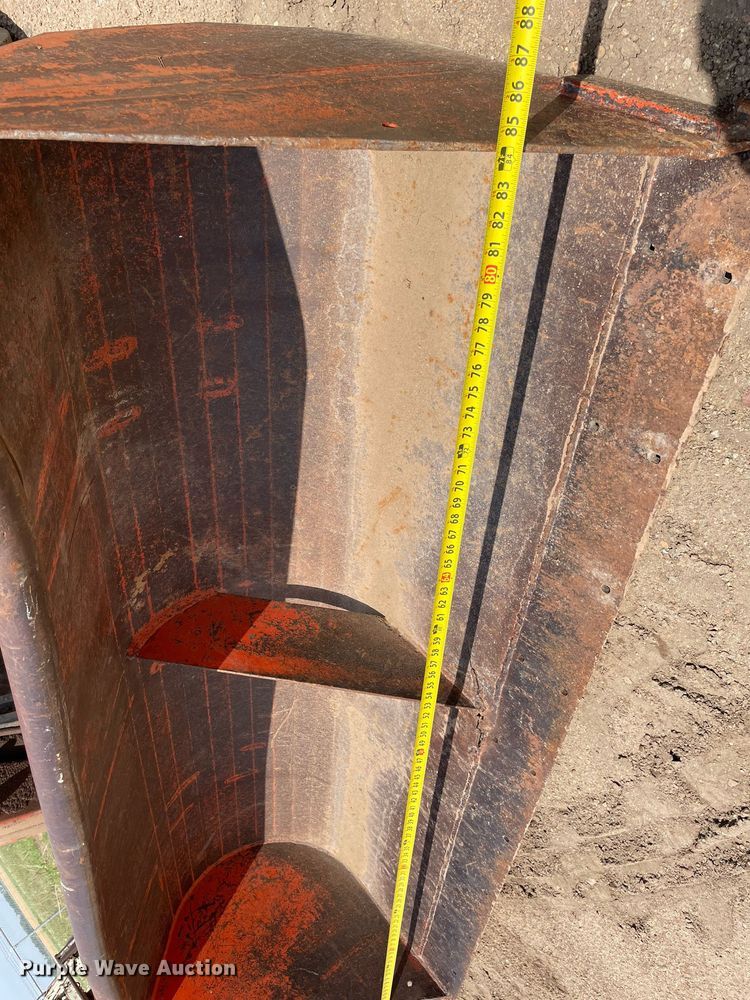 image for item MS9773 1970 International Farmall 826  tractor