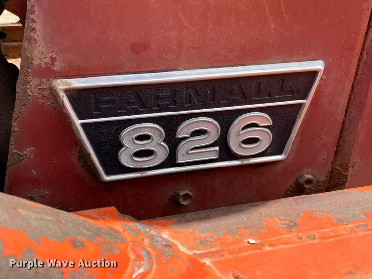 image for item MS9773 1970 International Farmall 826  tractor