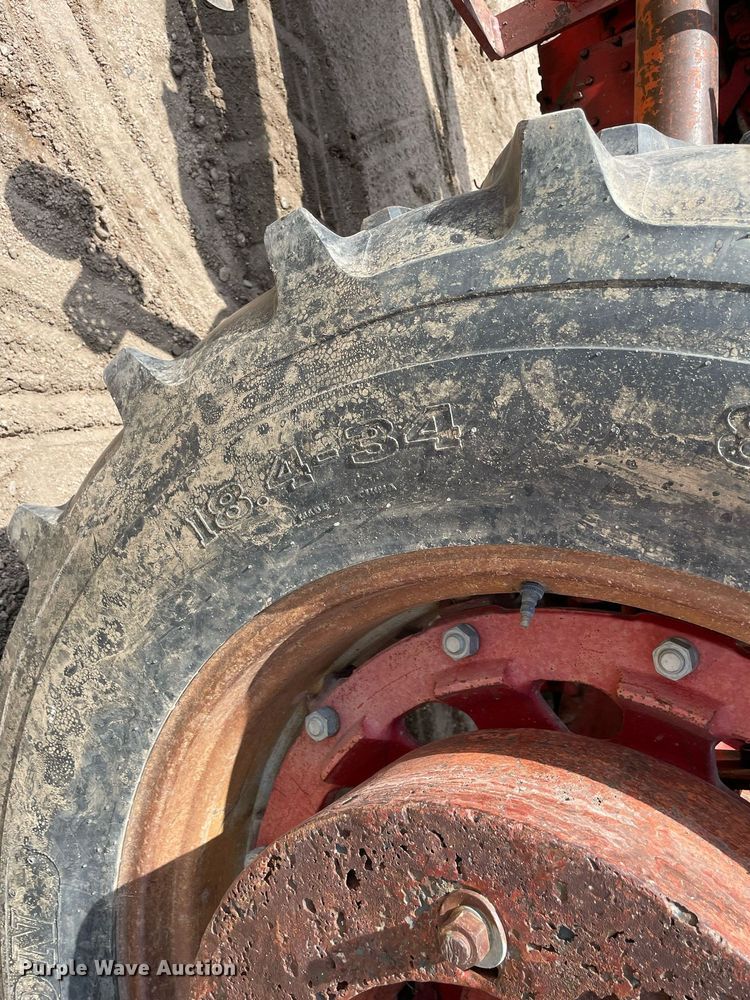 image for item MS9773 1970 International Farmall 826  tractor