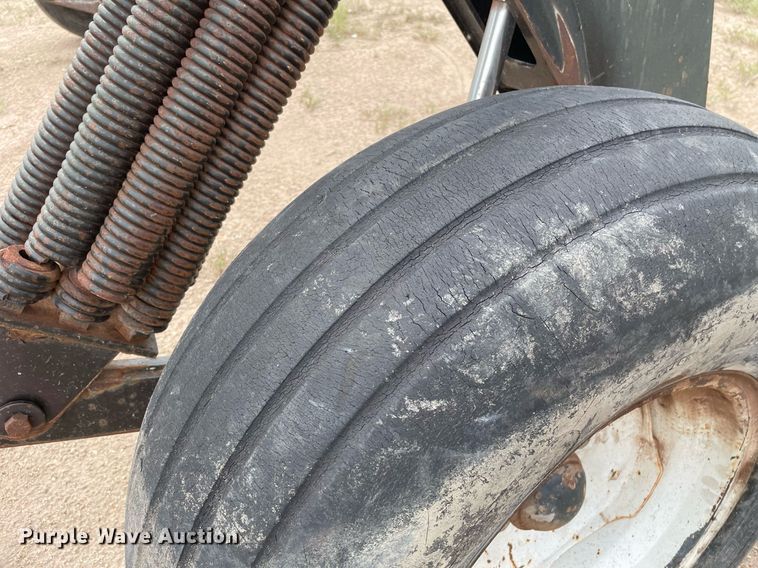image for item MS9774 (2) swather / windrower frames