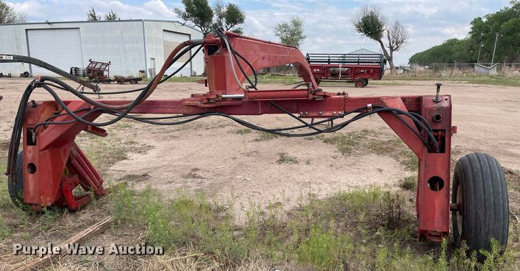 image for item MS9774 (2) swather / windrower frames