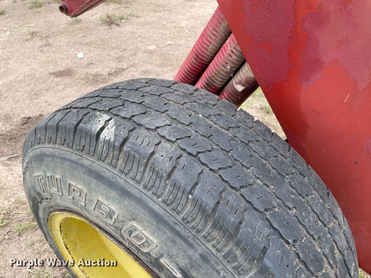image for item MS9774 (2) swather / windrower frames
