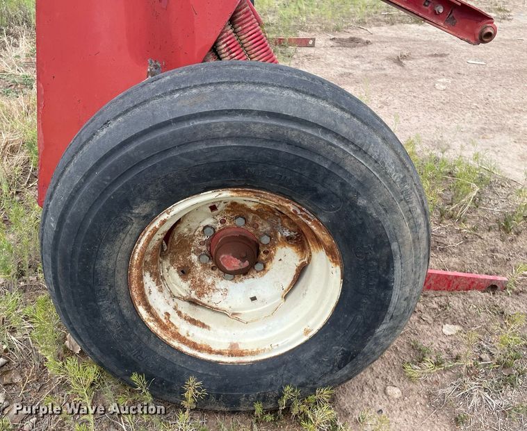 image for item MS9774 (2) swather / windrower frames