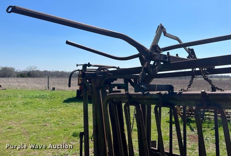 image for item MY9622 Powder River  livestock squeeze chute