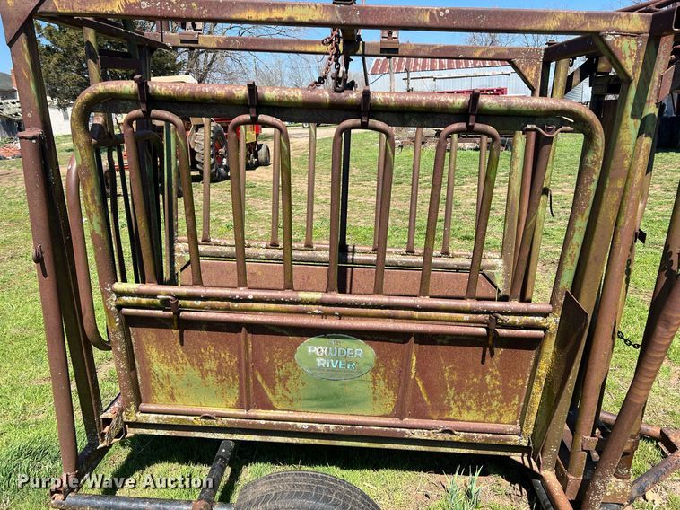 image for item MY9622 Powder River  livestock squeeze chute