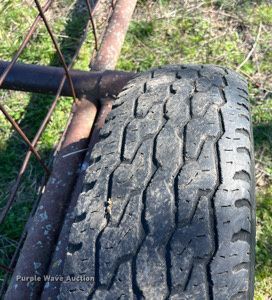 image for item MY9622 Powder River  livestock squeeze chute