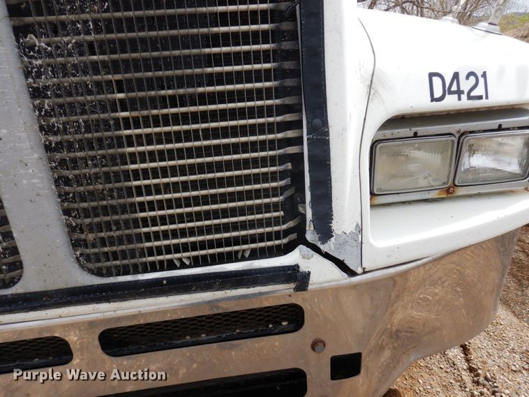 image for item AF9734 1999 Kenworth T600  semi truck