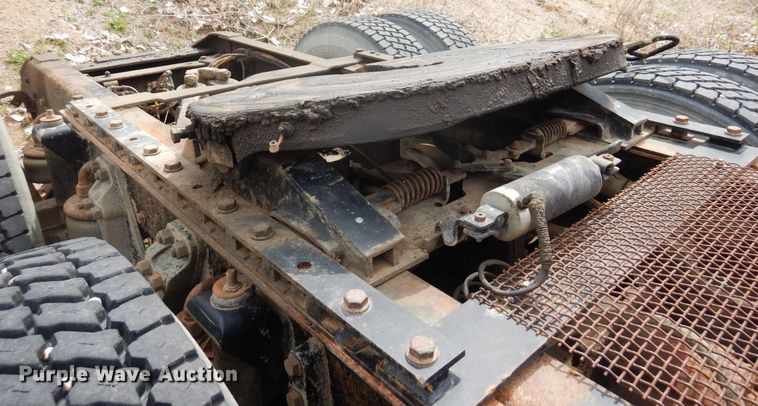 image for item AF9734 1999 Kenworth T600  semi truck