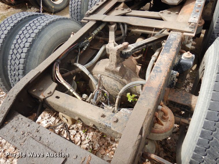 image for item AF9734 1999 Kenworth T600  semi truck