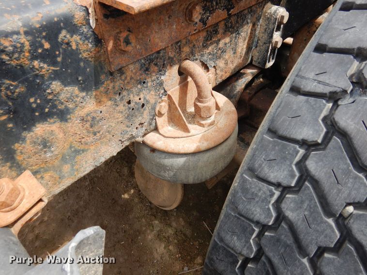 image for item AF9734 1999 Kenworth T600  semi truck