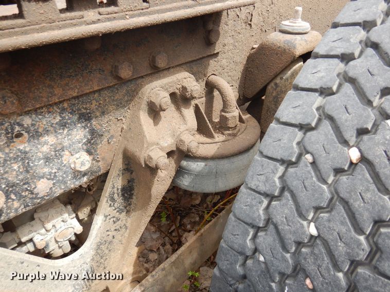 image for item AF9734 1999 Kenworth T600  semi truck