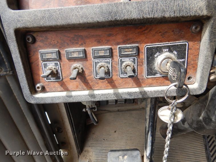 image for item AF9734 1999 Kenworth T600  semi truck