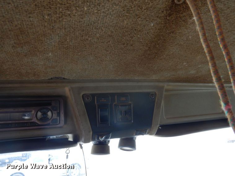 image for item AF9734 1999 Kenworth T600  semi truck